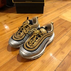 Wmns Air Max 97 'Metallic Gold' Used women 7.5